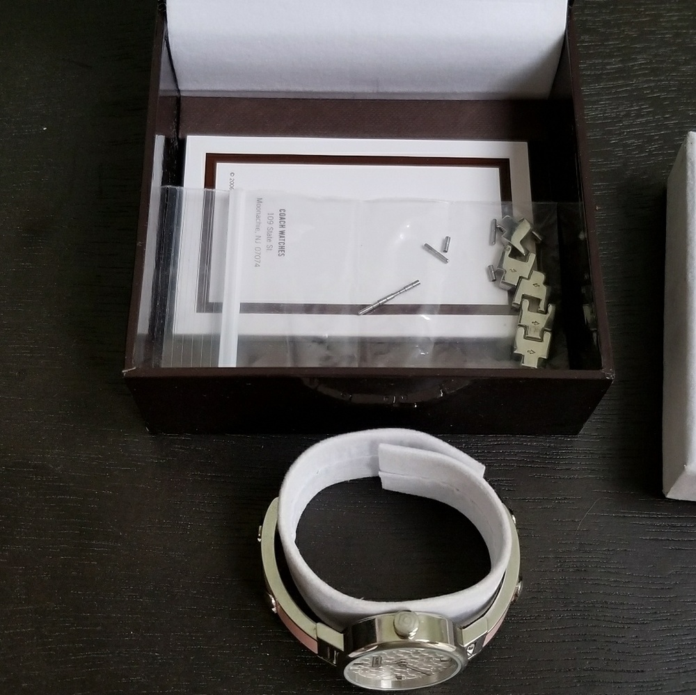 Watch - Picture 3 of 4